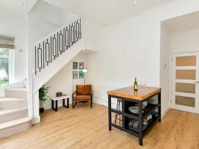 Apartment for rent in Falcon Lodge, Wales