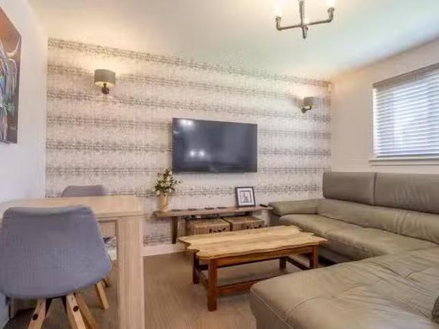 Apartment for rent in Cowglen, Scotland