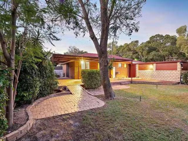 House for rent in Seville Grove, Western Australia