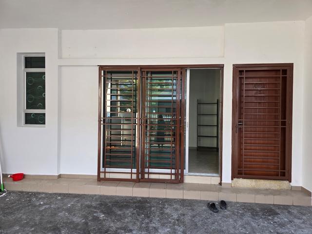 Terraced House for rent in Mukim 13, Georgetown