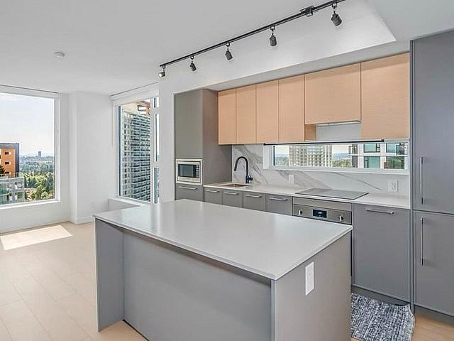 Condo for rent in Surrey, British Columbia