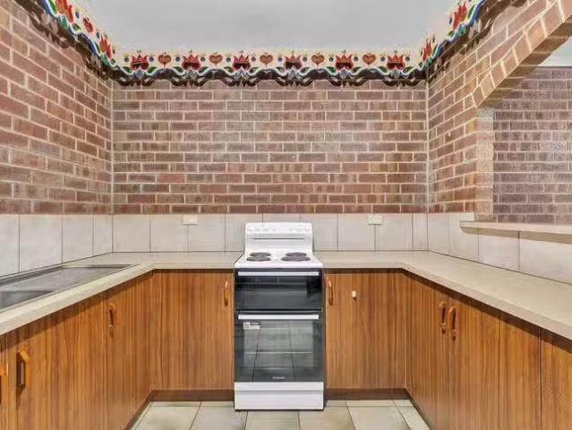 House for rent in Haddon, Victoria