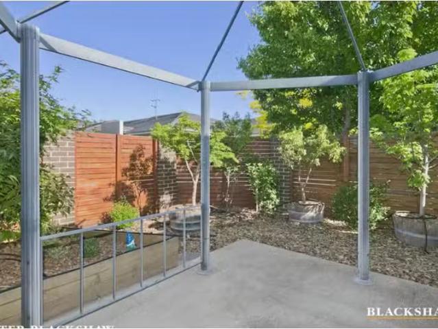 Condo for rent in Dunlop, Australian Capital Territory