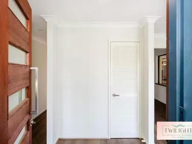 House for rent in Safety Bay, Western Australia