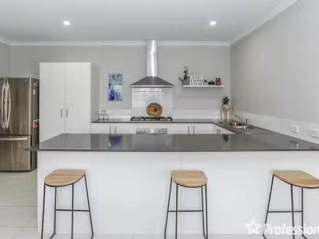House for rent in High Wycombe, Western Australia