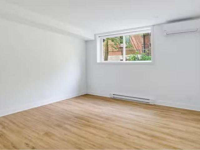 Apartment for rent in Côte-des-Neiges–Notre-Dame-de-Grâce, Montréal