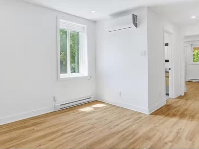 Apartment for rent in Côte-des-Neiges–Notre-Dame-de-Grâce, Montréal