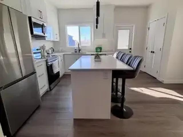 Townhouse for rent in Wedgewood, Alberta