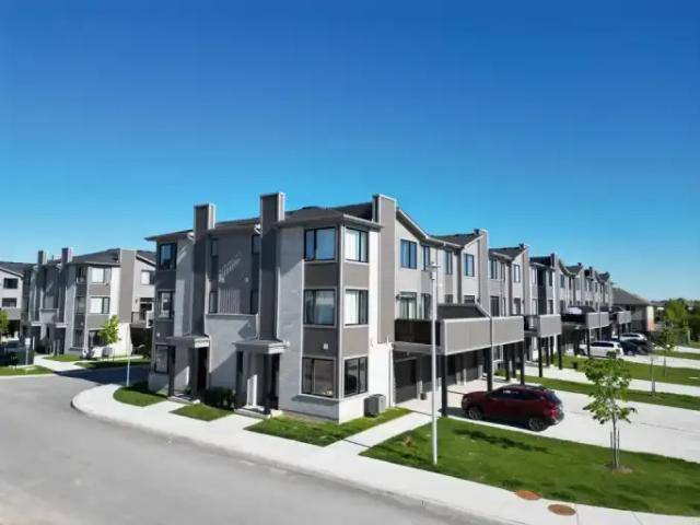 Townhouse for rent in Arva, Ontario