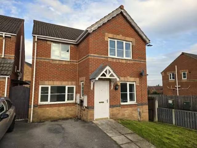House for rent in Holmewood, West Yorkshire
