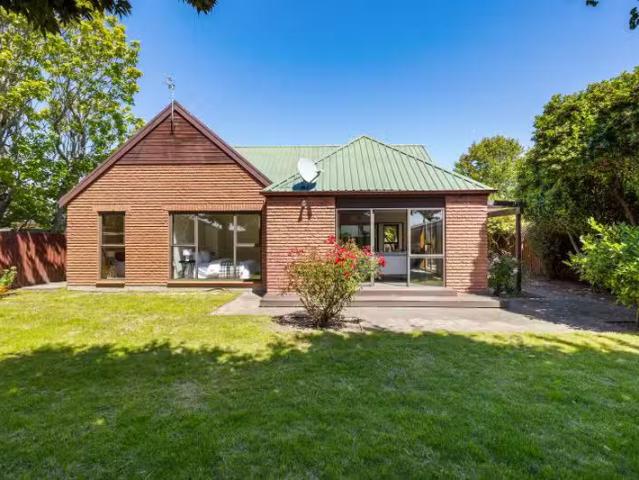 House for rent in Chaslands, Canterbury