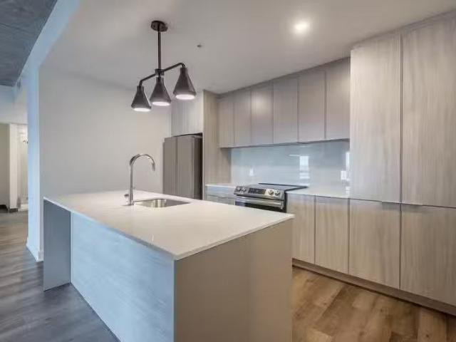 Condo for rent in Chomedey, Quebec