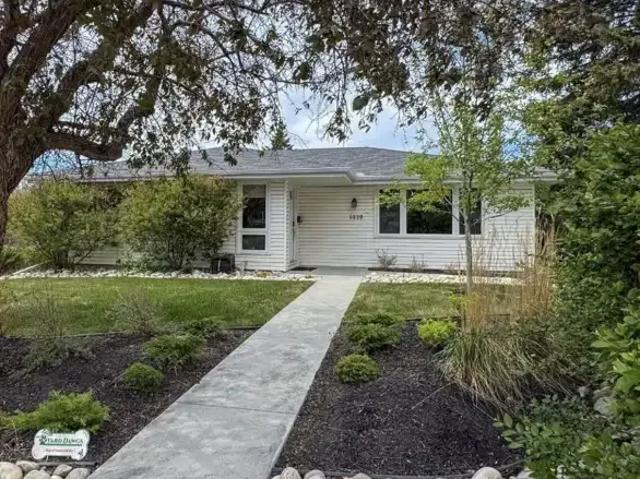 Apartment for rent in Dalhousie, Calgary