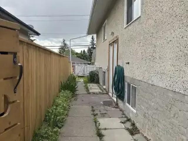 Apartment for rent in Huntington Hills, Calgary