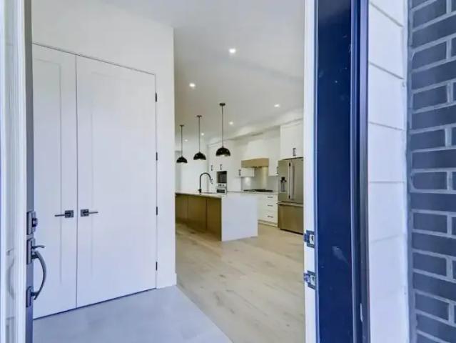 Apartment for rent in Capitol Hill, Calgary