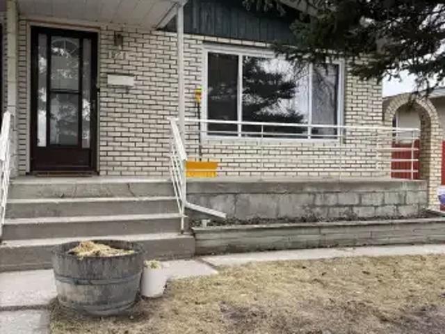 Apartment for rent in Rosscarrock, Calgary