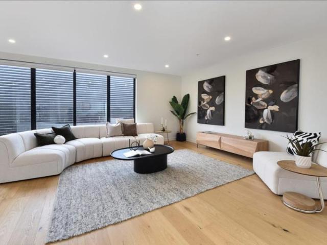 Apartment for sale in Caulfield South, Melbourne