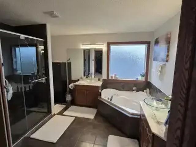 Apartment for rent in Rainbow Falls, Chestermere
