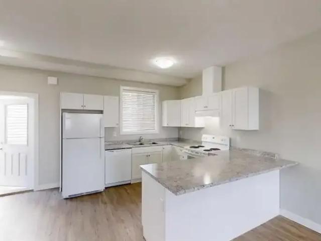 Apartment for rent in Woking, Alberta