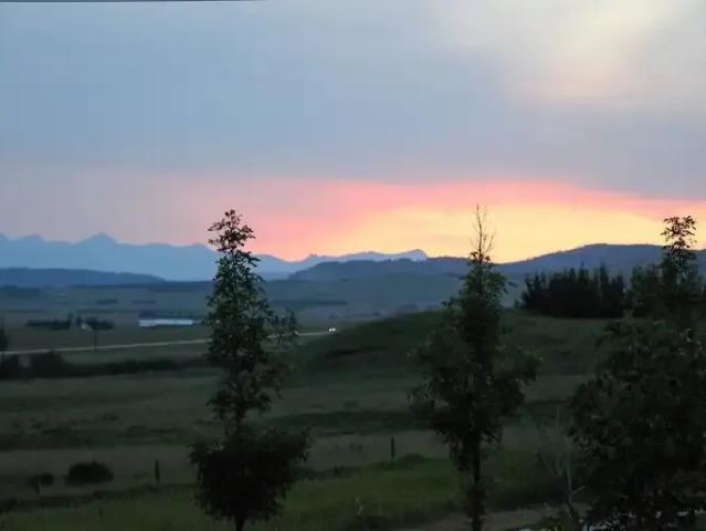 Apartment for rent in Heritage Hills, Town of Cochrane