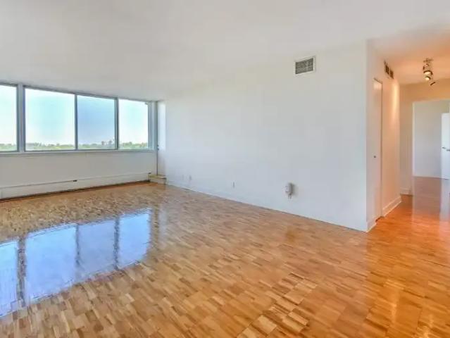 Apartment for rent in Cote-saint-luc, Quebec