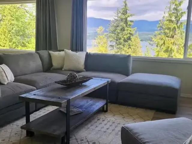 Apartment for rent in Eagle Bay, British Columbia