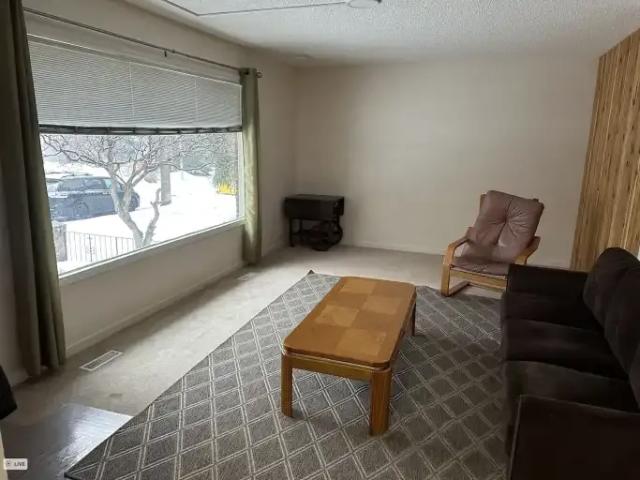 Apartment for rent in Wedgewood, Alberta