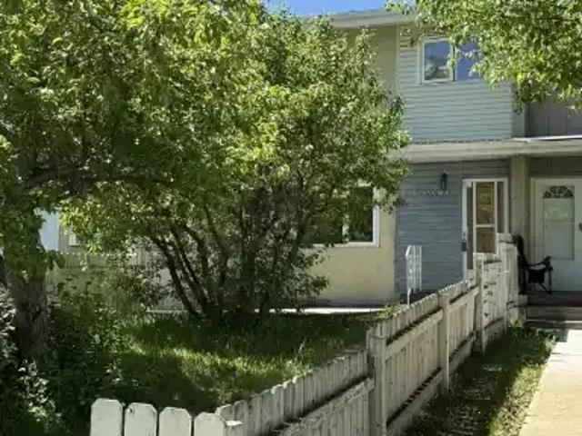Apartment for rent in Wedgewood, Alberta