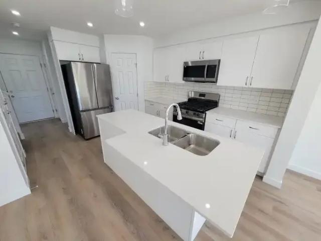 Apartment for rent in Wedgewood, Alberta