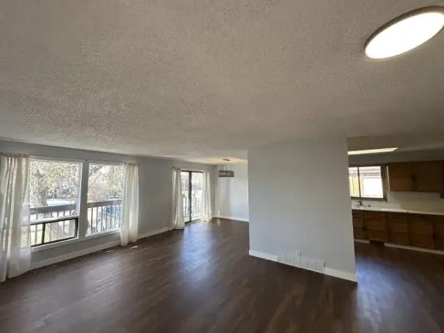 Apartment for rent in Wedgewood, Alberta