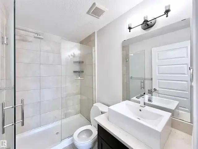 Apartment for rent in Wedgewood, Alberta