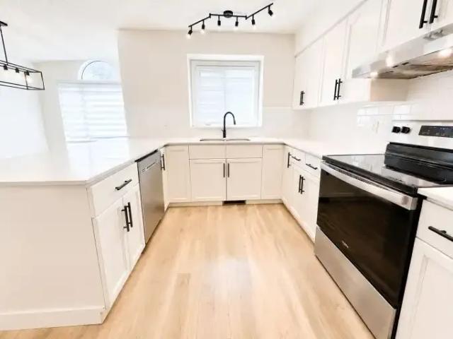Apartment for rent in Wedgewood, Alberta