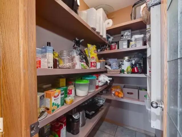 Apartment for rent in Wedgewood, Alberta
