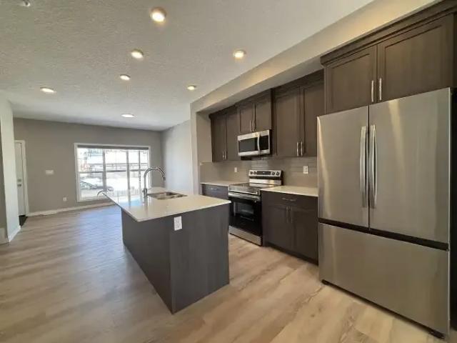 Apartment for rent in Wedgewood, Alberta