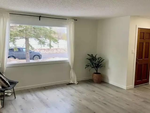 Apartment for rent in Wedgewood, Alberta