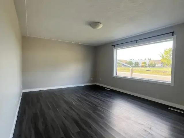 Apartment for rent in Wedgewood, Alberta