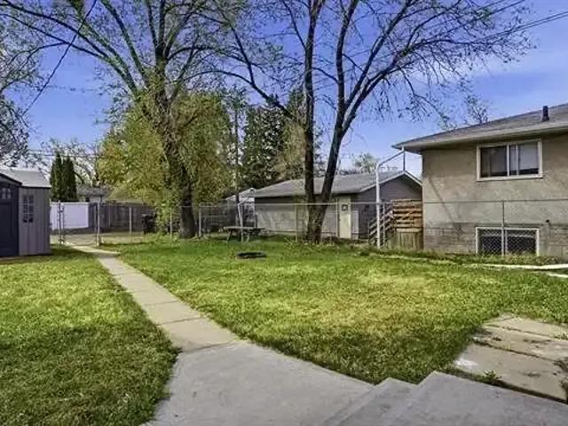 Apartment for rent in Wedgewood, Alberta