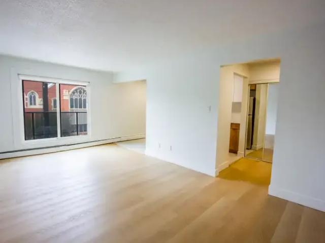 Apartment for rent in Wedgewood, Alberta
