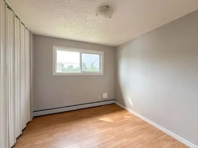 Apartment for rent in Wedgewood, Alberta
