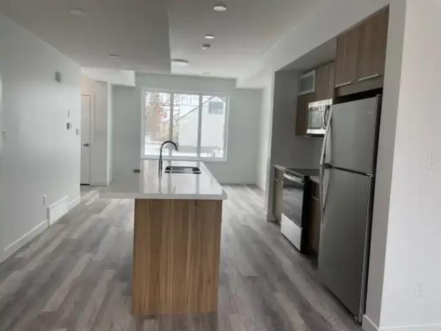 Apartment for rent in Wedgewood, Alberta