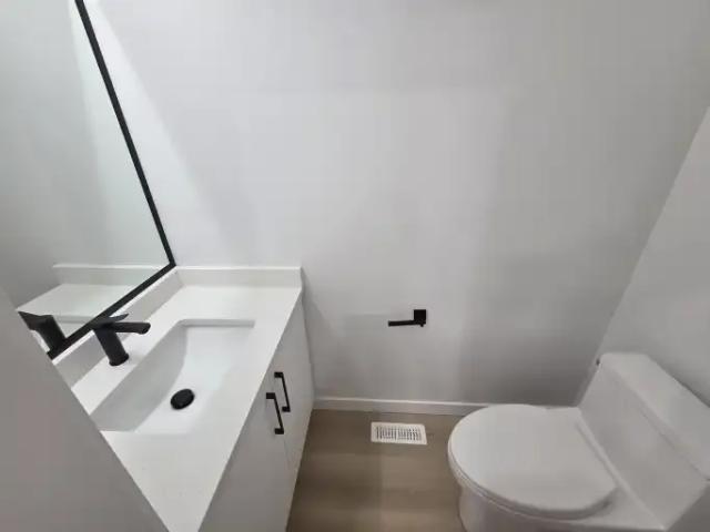 Apartment for rent in Wedgewood, Alberta