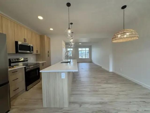Apartment for rent in Wedgewood, Alberta
