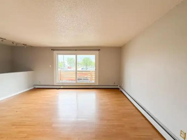 Apartment for rent in Glenwood, Edmonton