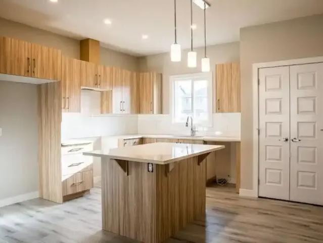 Apartment for rent in Chappelle, Edmonton