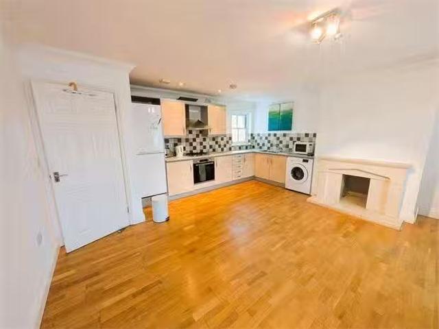 Apartment for rent in Coney Hall, Greater London
