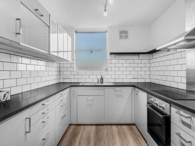 Apartment for sale in Glendalough, City of Stirling