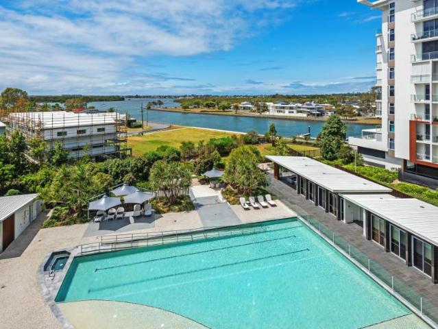 Apartment for sale in Hope Island, Gold Coast City