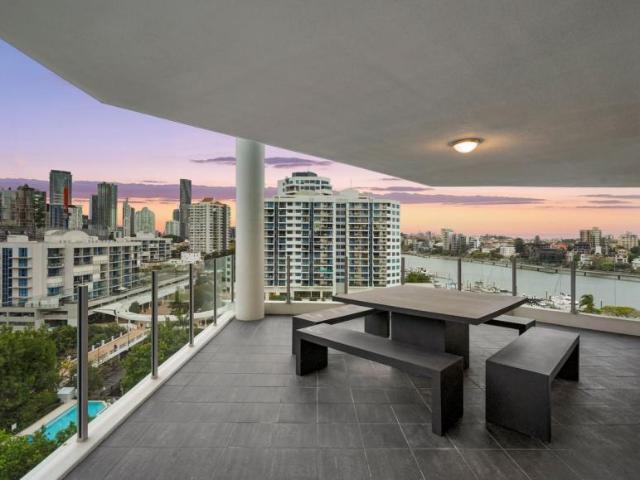 Apartment for rent in Kangaroo Point, Greater Brisbane