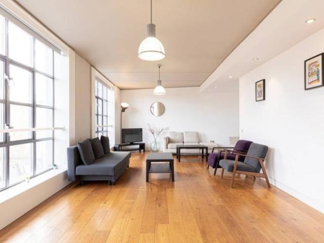 Apartment for rent in Lyons, Greater London