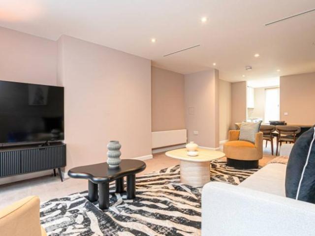 Apartment for rent in Lyons, Greater London
